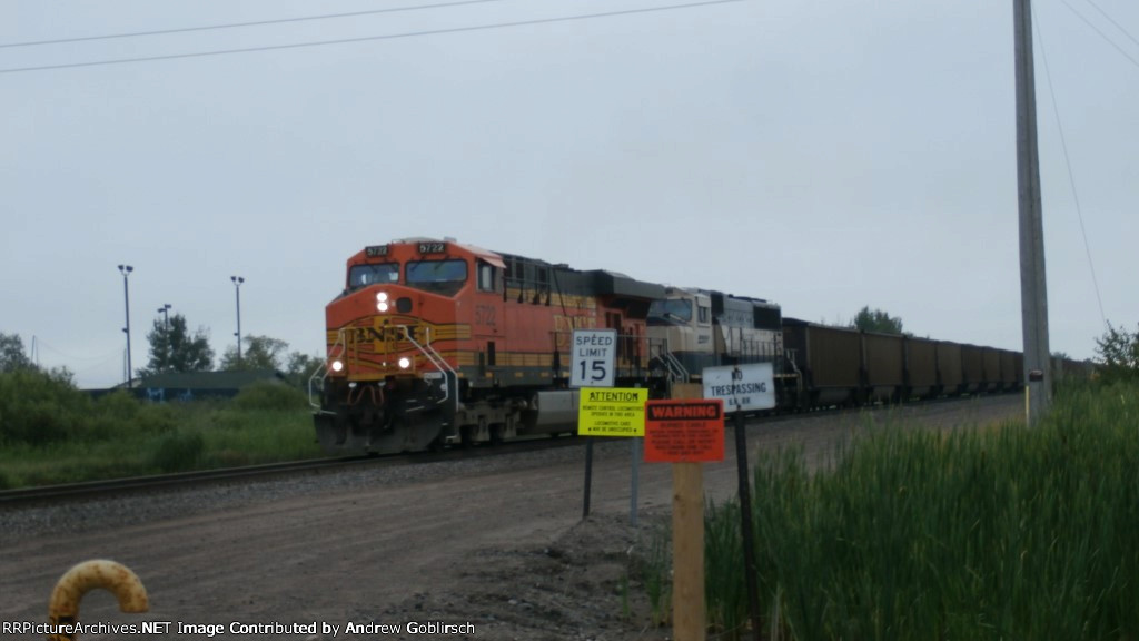 BN 9670 & BNSF 5722 loaded coal train